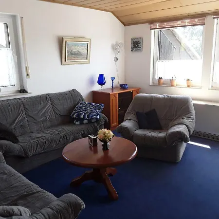Hillesee Apartment *